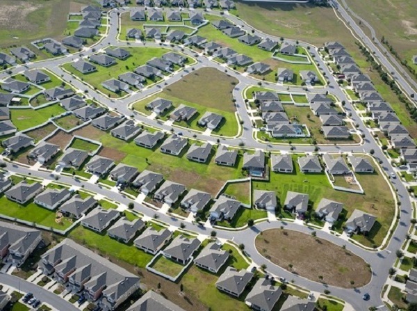 the-worst-sprawl1-554x413